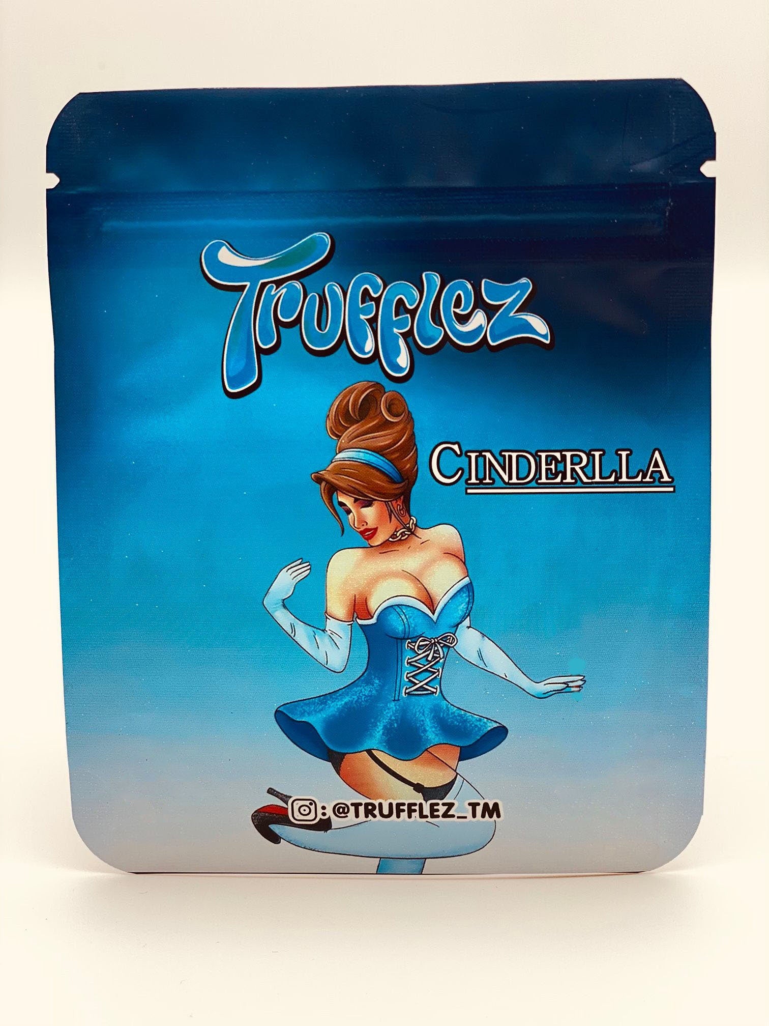 50 Truffles Cinderella 3.5-gram empty Mylar bags - Wholeselly.com ...